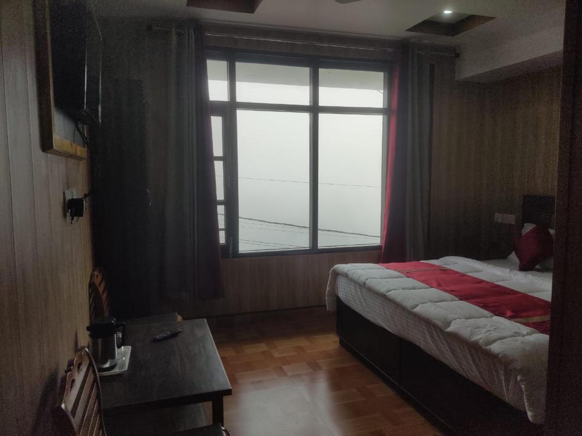 Fabhotel Maya Mussoorie Exteriör bild